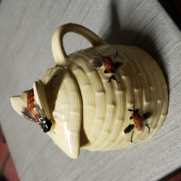 Vintage bee hive honey syrup pitcher - Picture 5 of 5